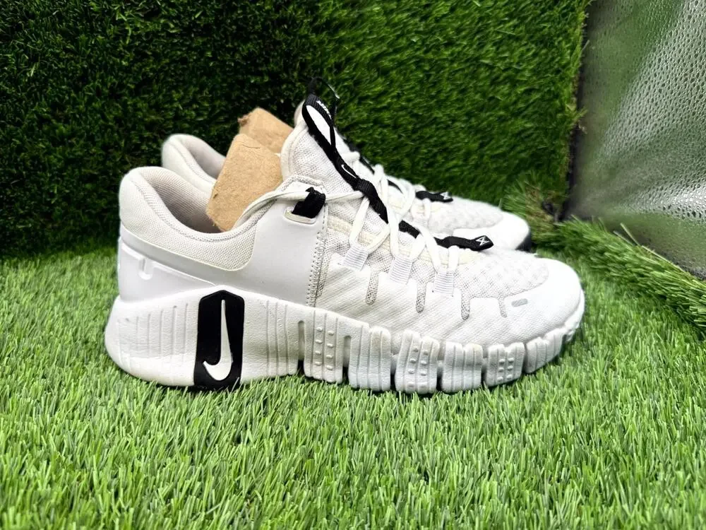 Nike Free Metcon 5 TB FN6616-100 Athletic Sneaker Men's 7 White Mesh Gym Sports